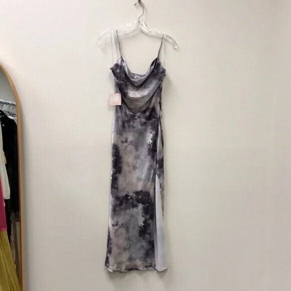 SUPERDOWN Krystal Slit Maxi Dress in Grey Tie Dye - Picture 5 of 7
